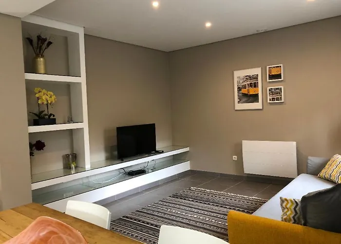 Casa De Ferias * אזייתאו